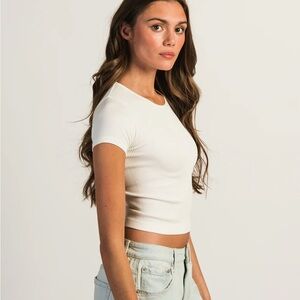 61. Harlow • NWT ribbed tee